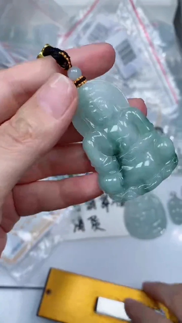 颈饰未镶嵌翡翠吊坠