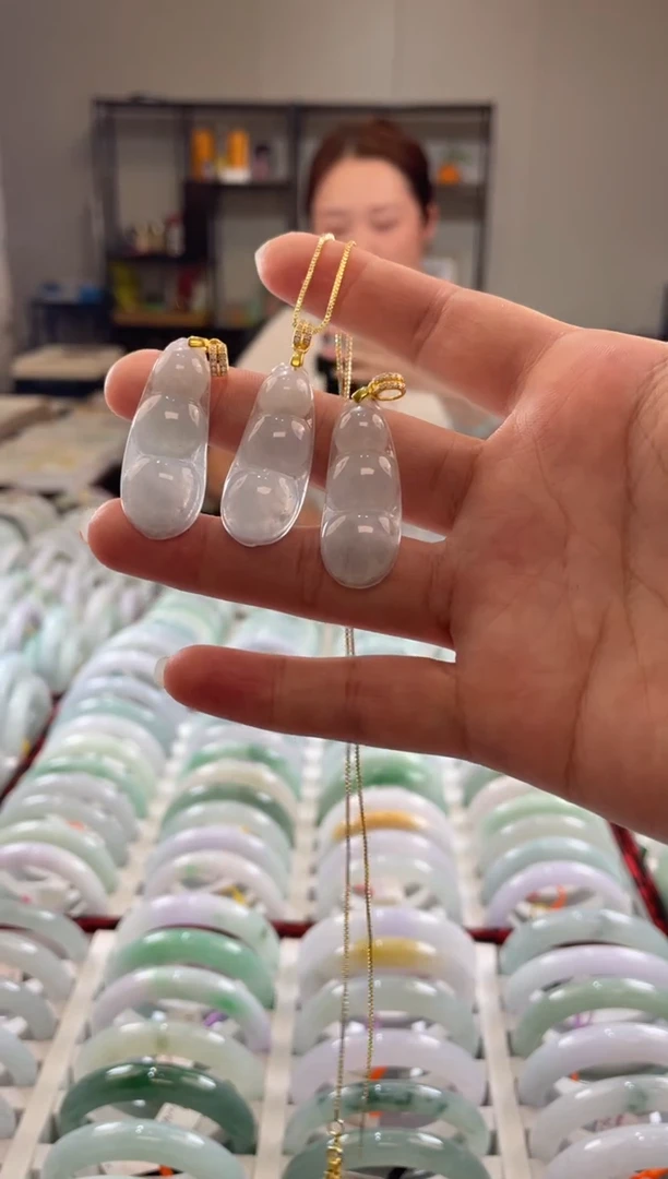 颈饰未镶嵌翡翠多样性发一