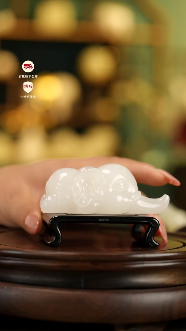 云南石荔枝白雕刻：小吉象摆件笔搁镇尺手把件