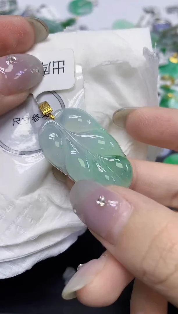 颈饰18K金镶嵌翡翠天然缅甸翡翠A货百元以上9元证书费自理