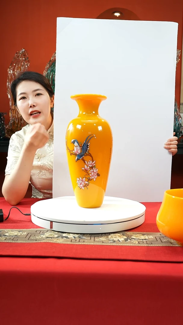 琉璃手工艺品鸡油黄刻绘瓶