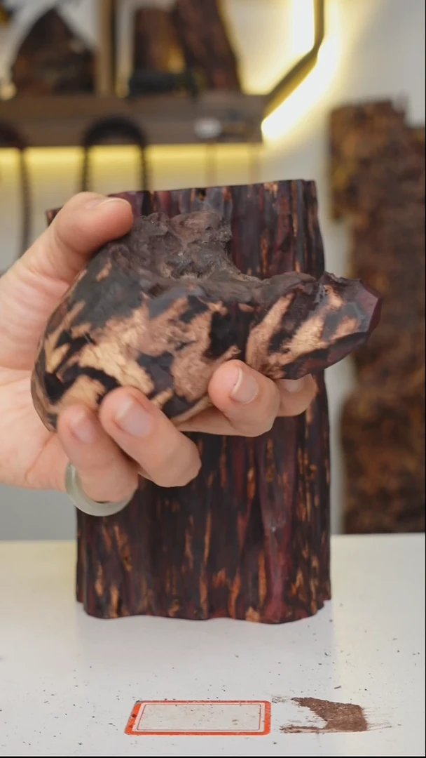 木本降真香海南红降原料随形手把件153g