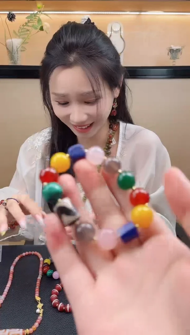 未镶嵌手链玛瑙/玉髓默认微瑕，介意勿拍！