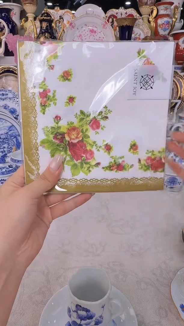 骨瓷娜娜中古器物如图所示38