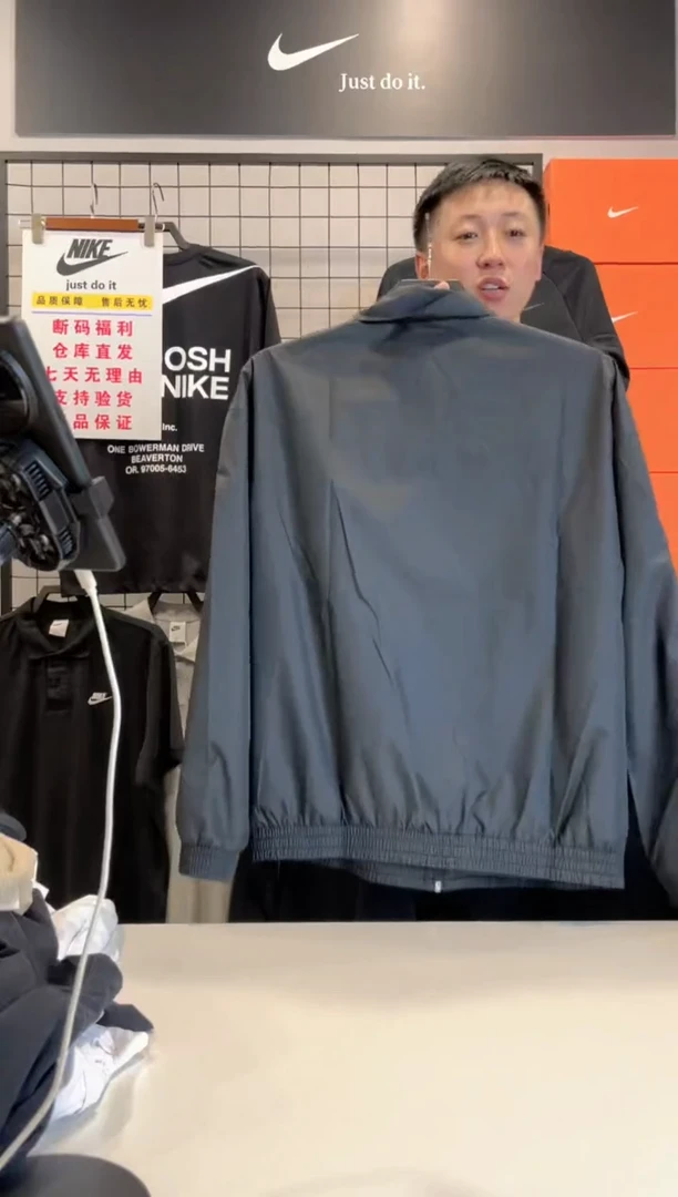 ╰****?2716黑色阿迪外套M码120斤-140斤