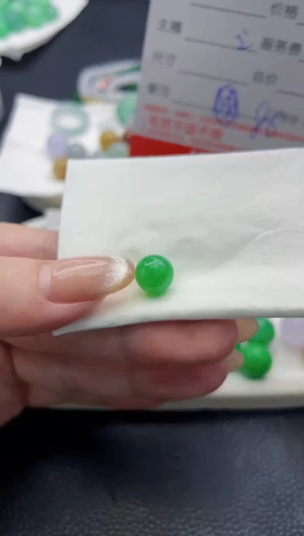 定制翡翠未镶嵌珠子