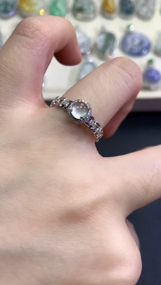 【闪购商品】翡翠戒指18K金镶嵌B85