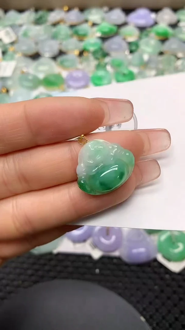 颈饰18K金镶嵌翡翠a货支持复检百元以上9元证书费自理