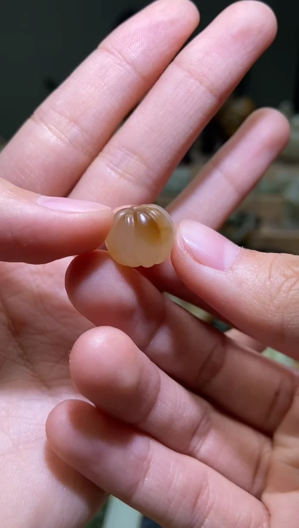 未镶嵌和田玉挂件新疆和田玉且末料南瓜珠 卡13.5