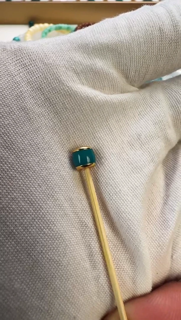 18K金镶嵌绿松石老型18K金镶嵌 绿松石 老型