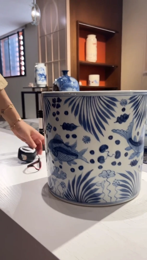 摆件景德镇陶瓷鱼藻纹缸