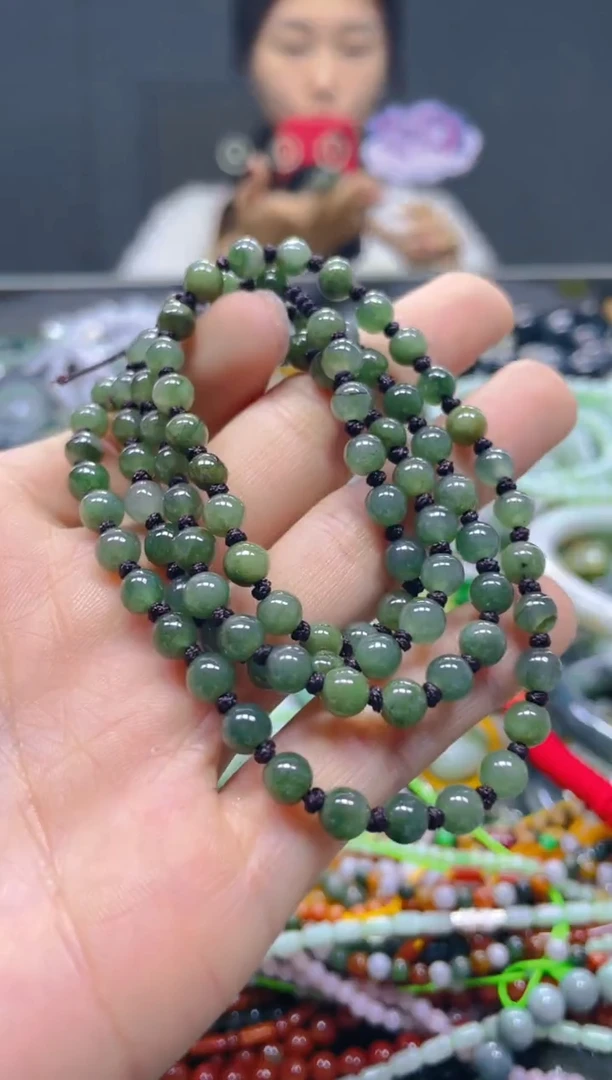 颈饰未镶嵌翡翠5MM/T/翡翠A货，一件也是批发价