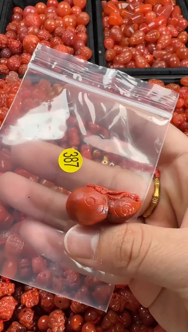 【闪购商品】南红玛瑙颈饰未镶嵌1