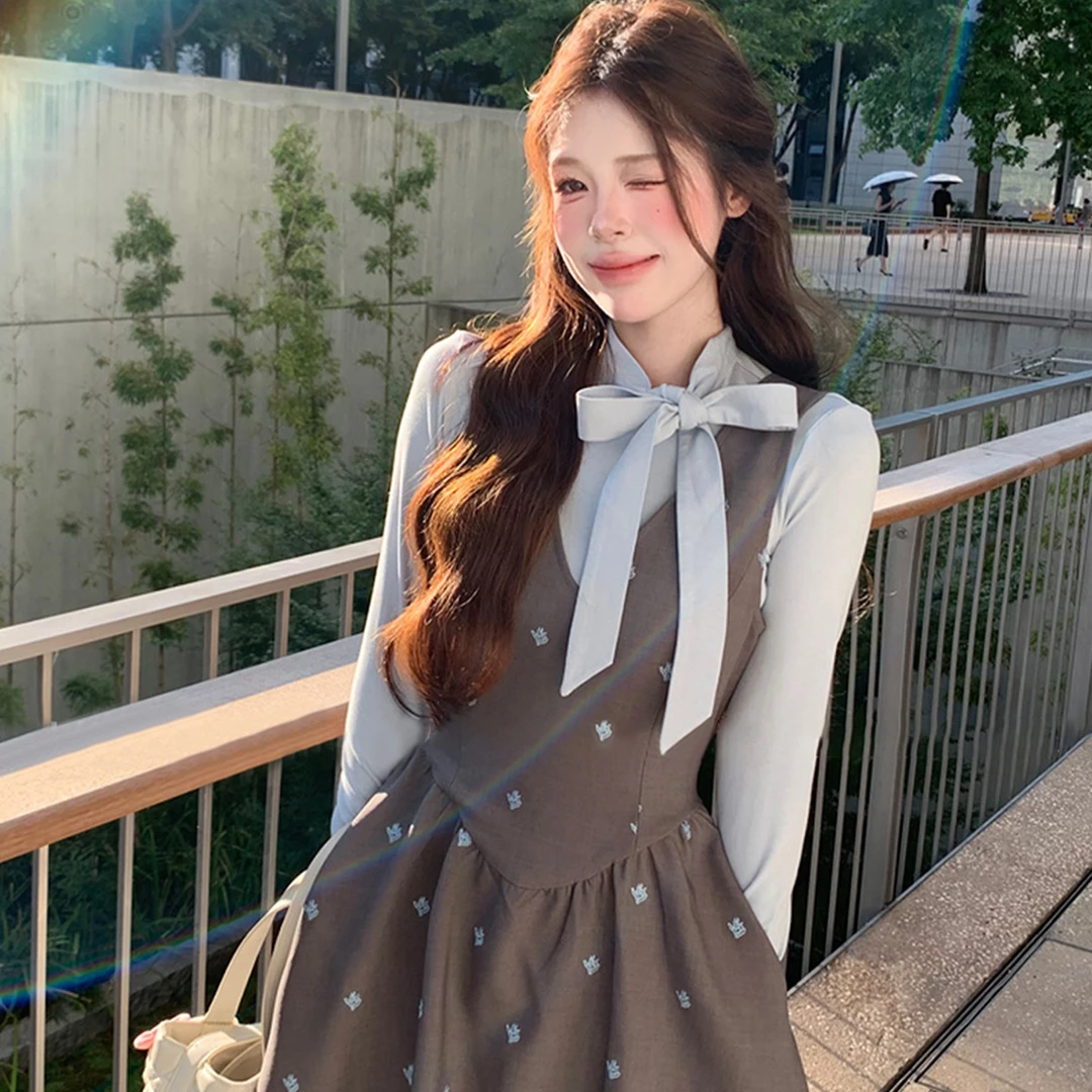 碎花背带连衣裙子女2025新款韩系穿搭长裙高级感+打底