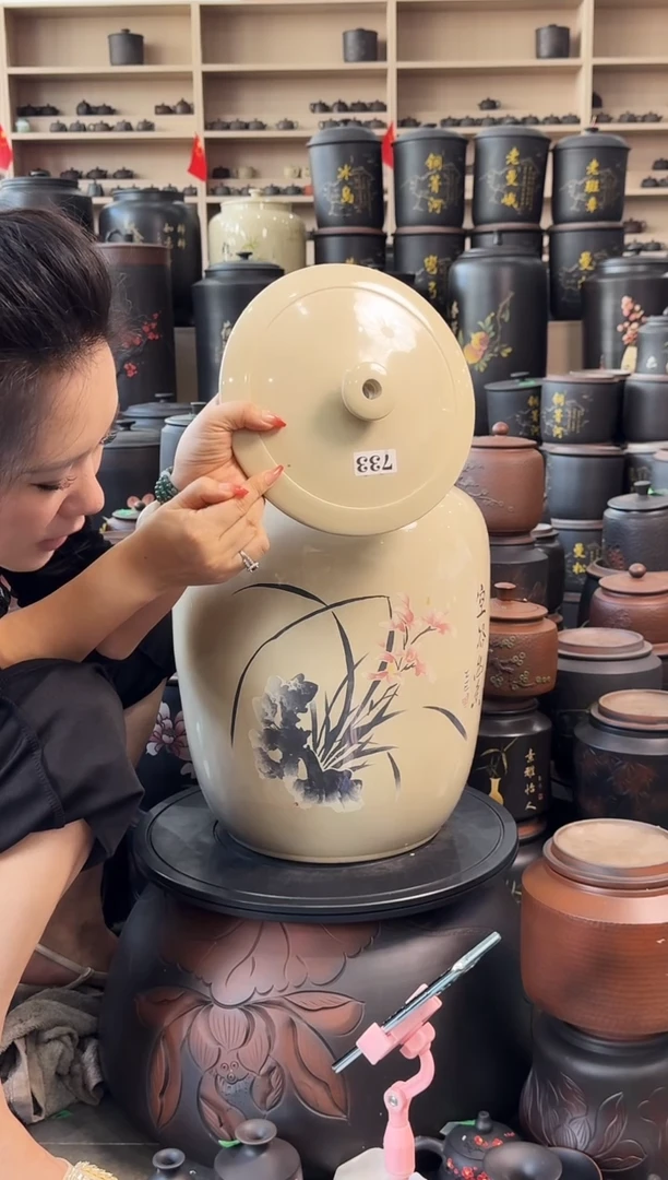 罐733  瑕疵水缸20升白泥