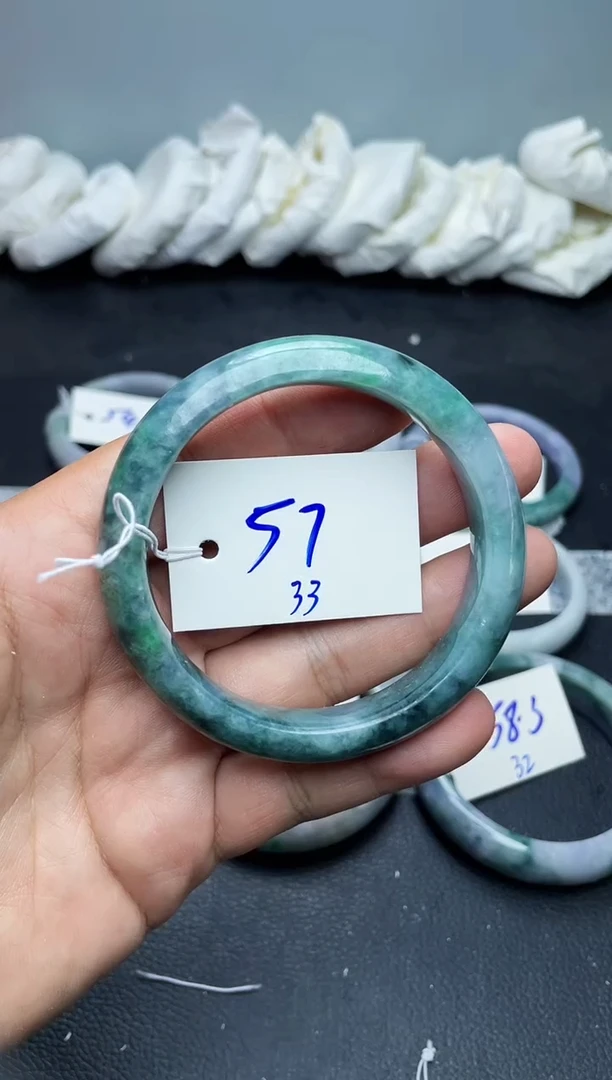 未镶嵌手镯翡翠33