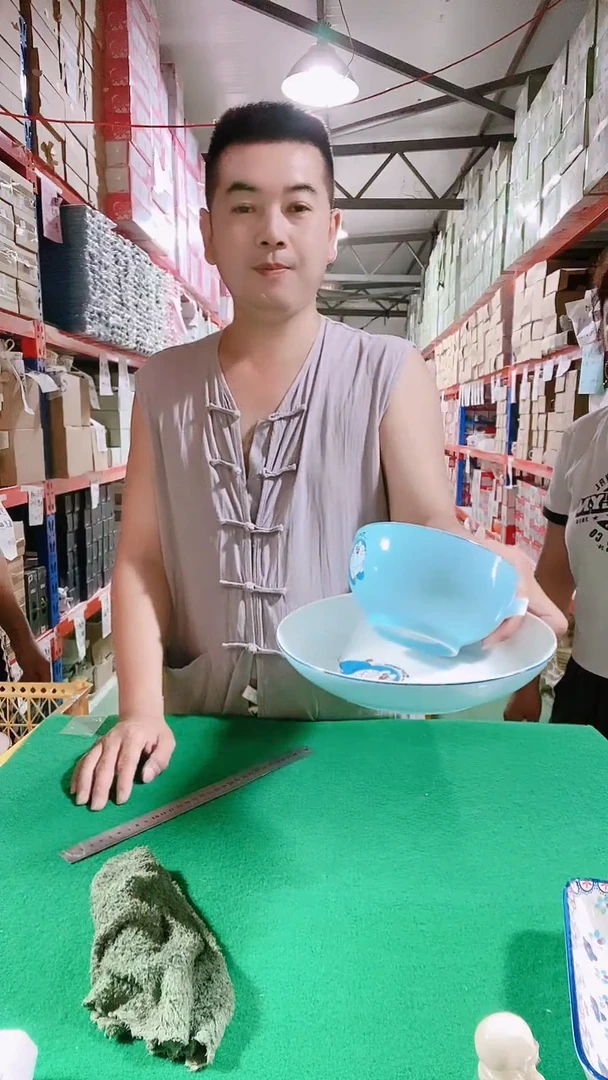 瓷片碗碟好物一件不留@@1