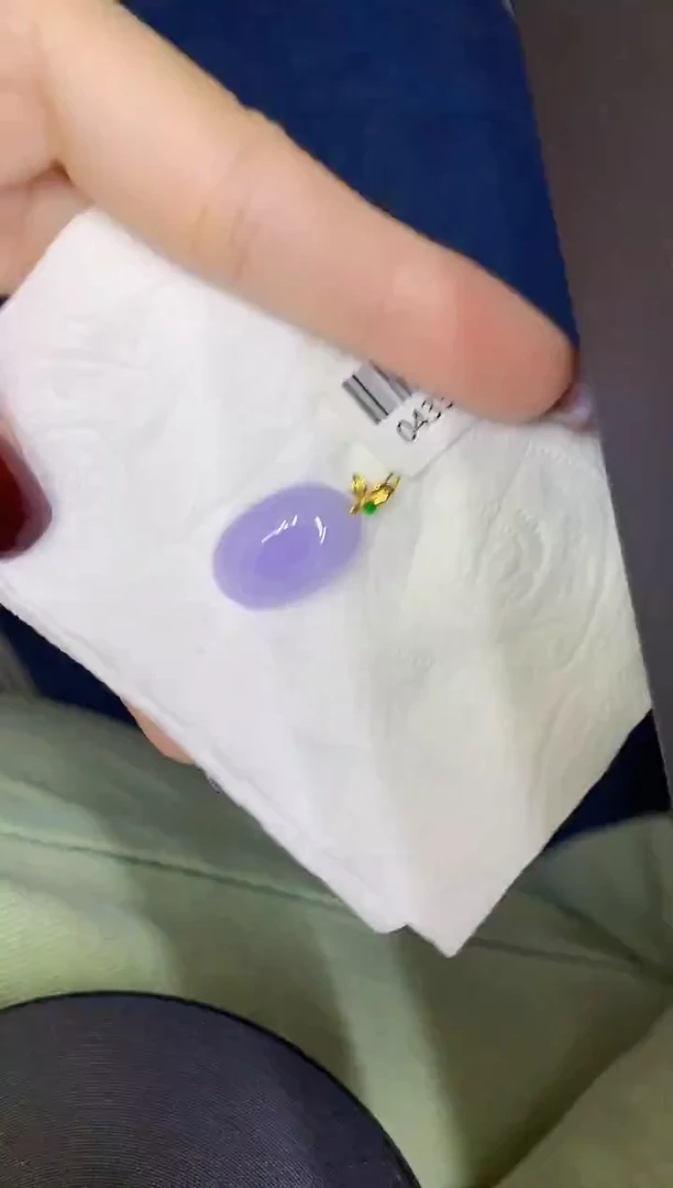颈饰18K金镶嵌翡翠缅甸天然翡翠A货