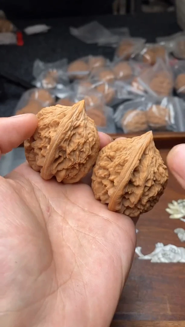 【闪购商品】文玩核桃把件A144号42尺大沽石