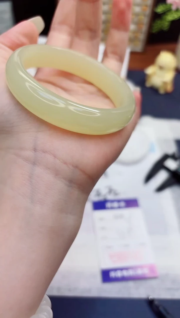 未镶嵌手镯石英质玉26-晴水-圈口55