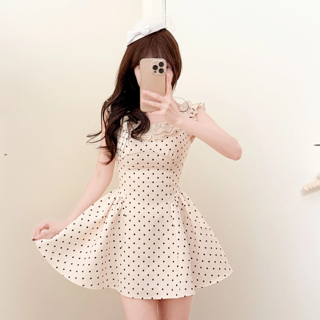 白栀奶昔 织物猪原创 法式千金风miu系波点连衣裙女夏飞飞袖短裙