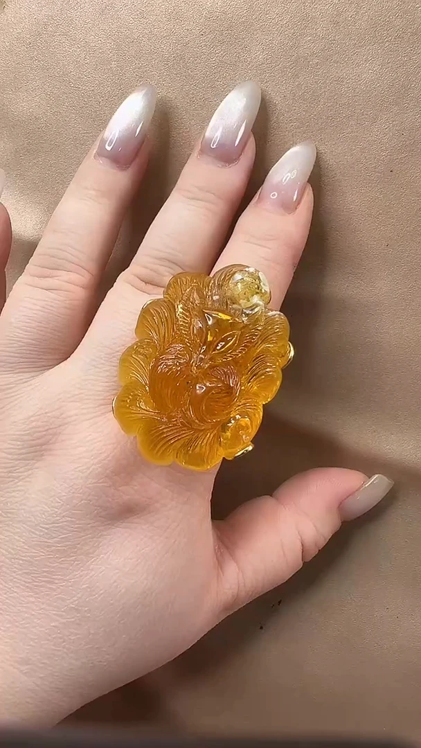 琥珀颈饰未镶嵌戒指