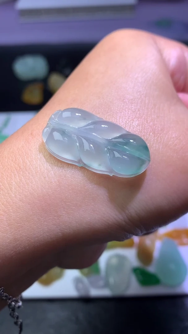 未镶嵌定制翡翠毛货