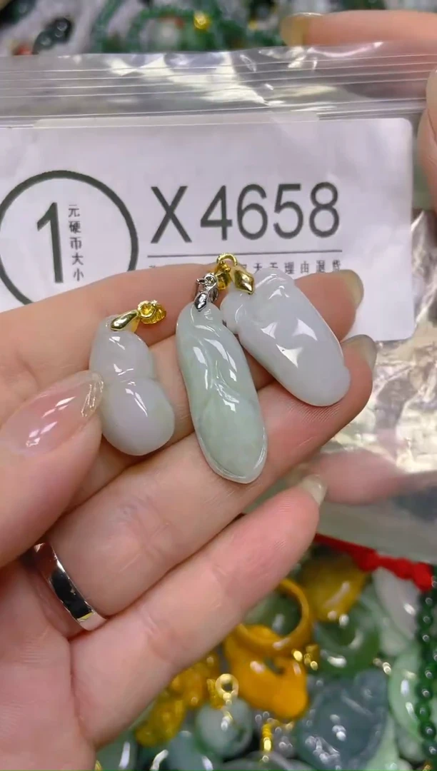 颈饰未镶嵌翡翠/X/翡翠A货，一件也是批发价
