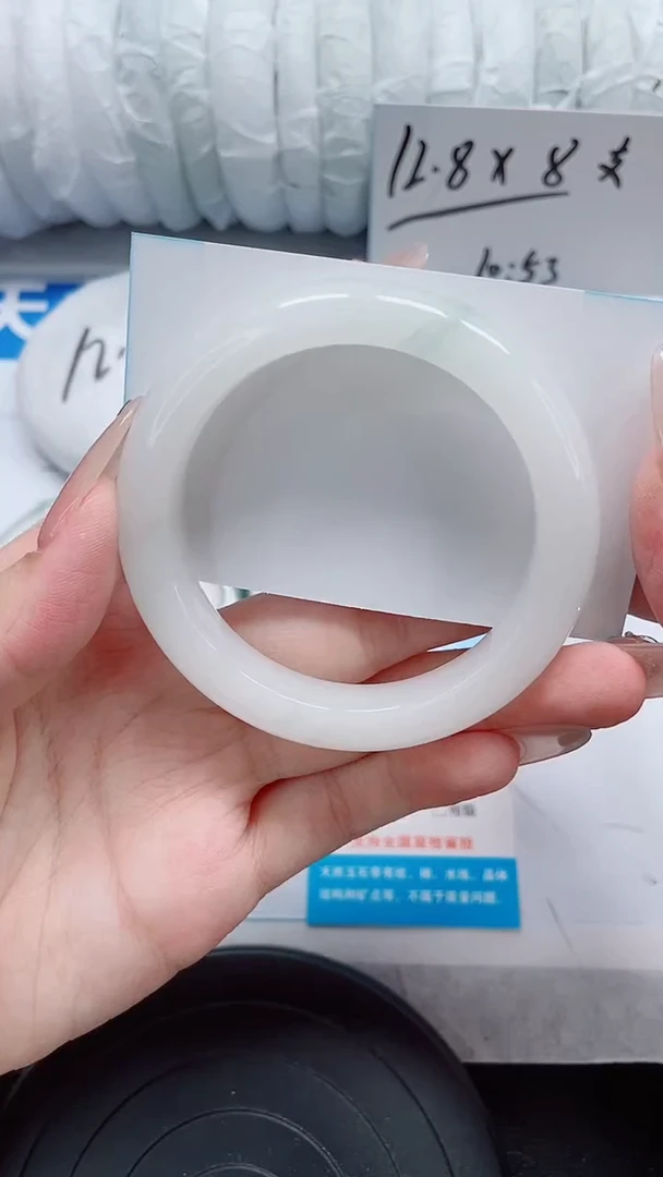 未镶嵌手镯石英质玉18-52/53