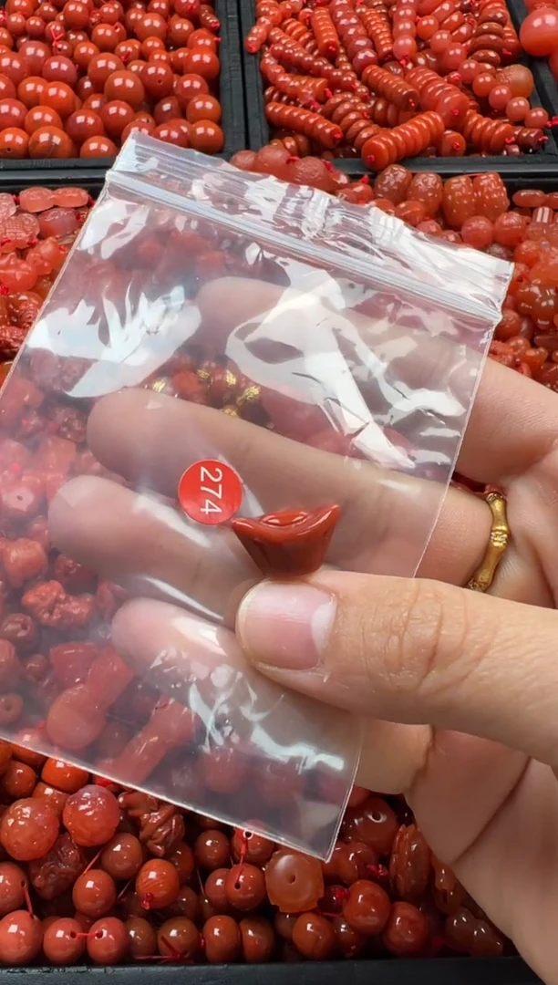 【闪购商品】南红玛瑙颈饰未镶嵌1