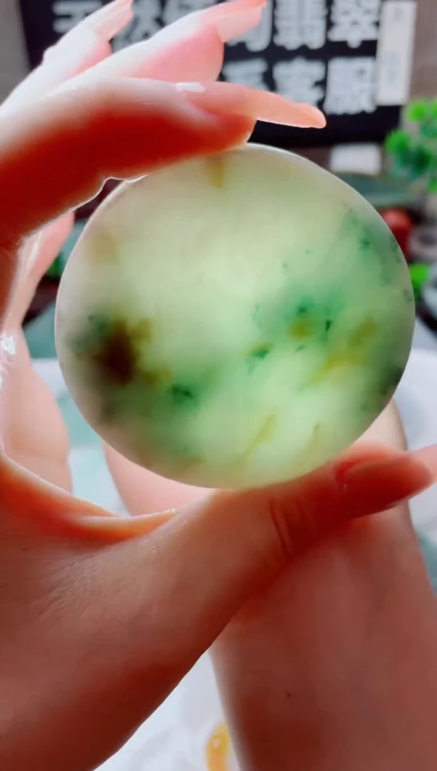 翡翠未镶嵌颈饰4999......