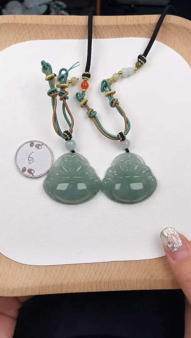 颈饰未镶嵌翡翠LC019翡翠冰绿中佛+送同款绳子多样性发其一