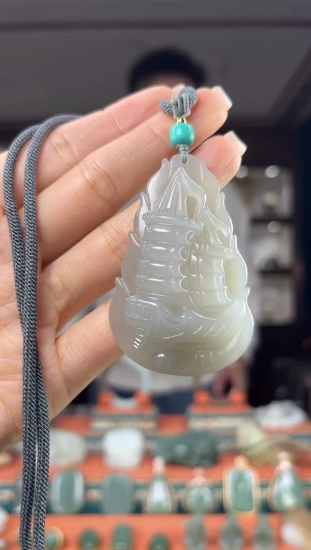 颈饰未镶嵌和田玉佩佩