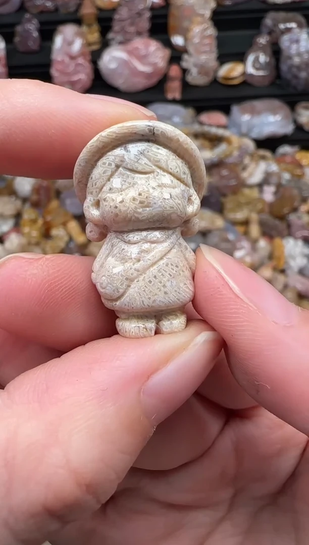 颈饰未镶嵌硅化珊瑚（珊瑚玉）575