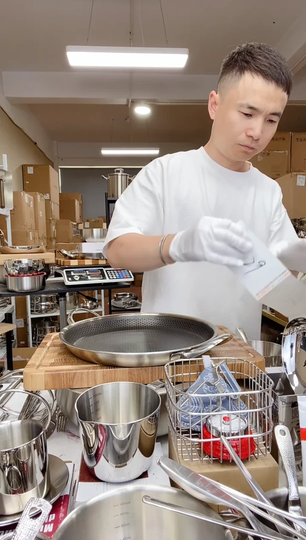 A26 微瑕卓德铭32cm烤盘（使用）