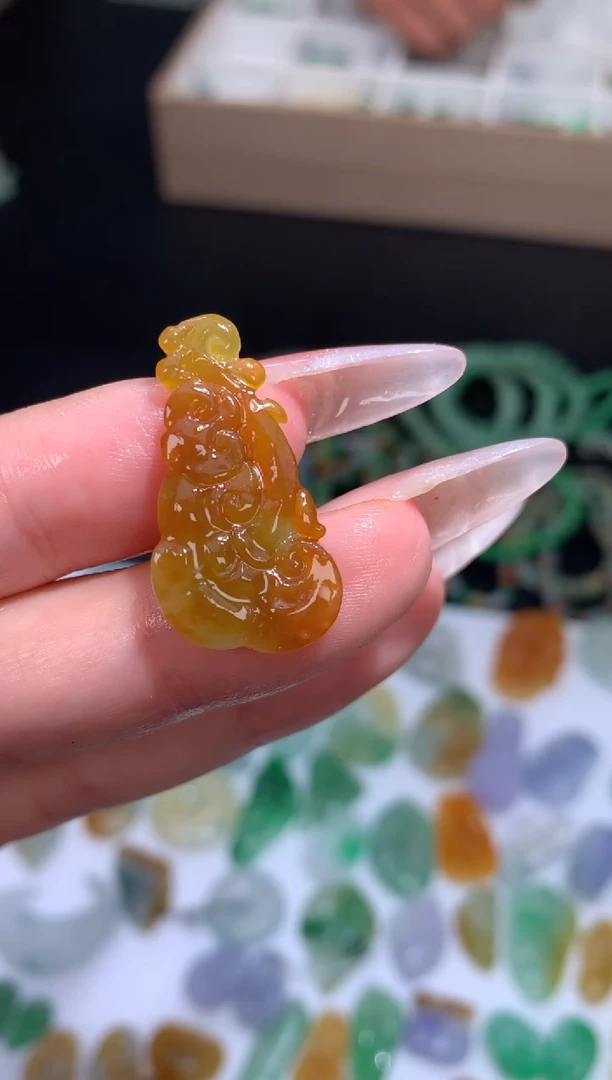 未镶嵌定制翡翠如意