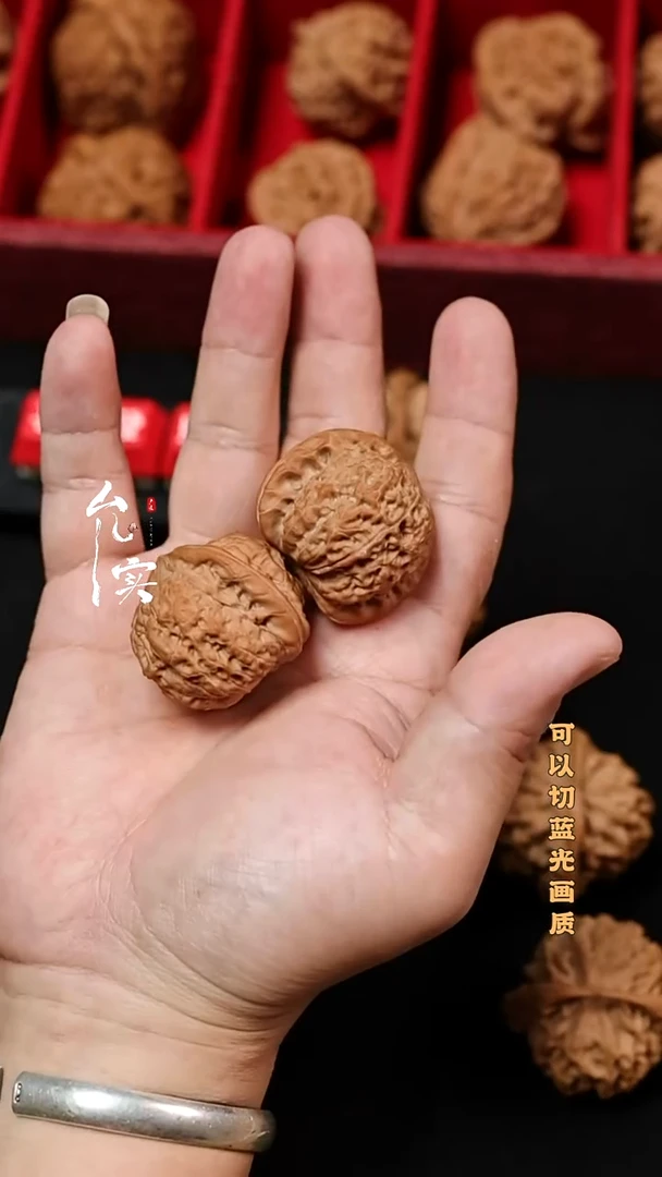 把件文玩核桃文玩核桃血麒麟