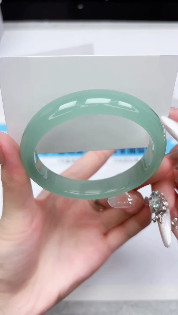 石英质玉手镯未镶嵌47-61.1