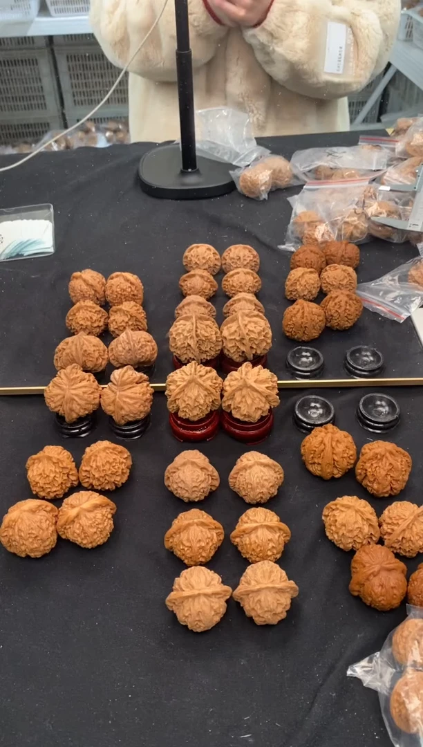 【闪购商品】文玩核桃把件宫灯40