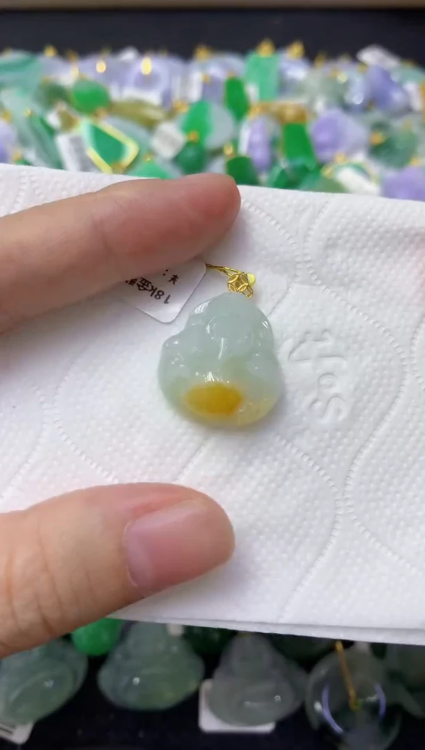 颈饰18K金镶嵌翡翠天然缅甸翡翠A货