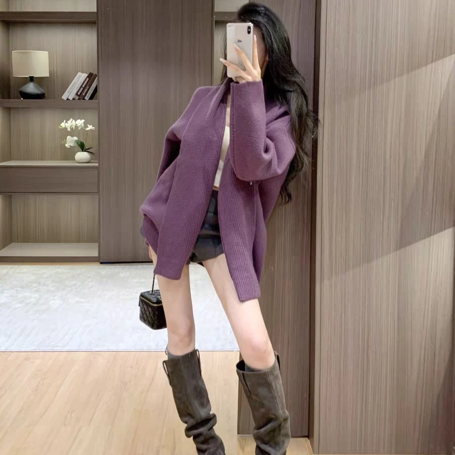 2026秋冬新款韩系气质高级感紫色减龄短款针织开衫背心灰色短裤