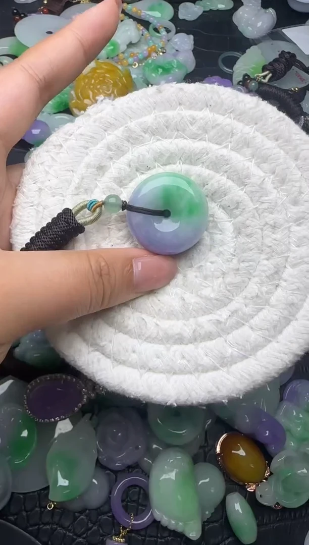 颈饰未镶嵌翡翠缅甸翡翠吊坠