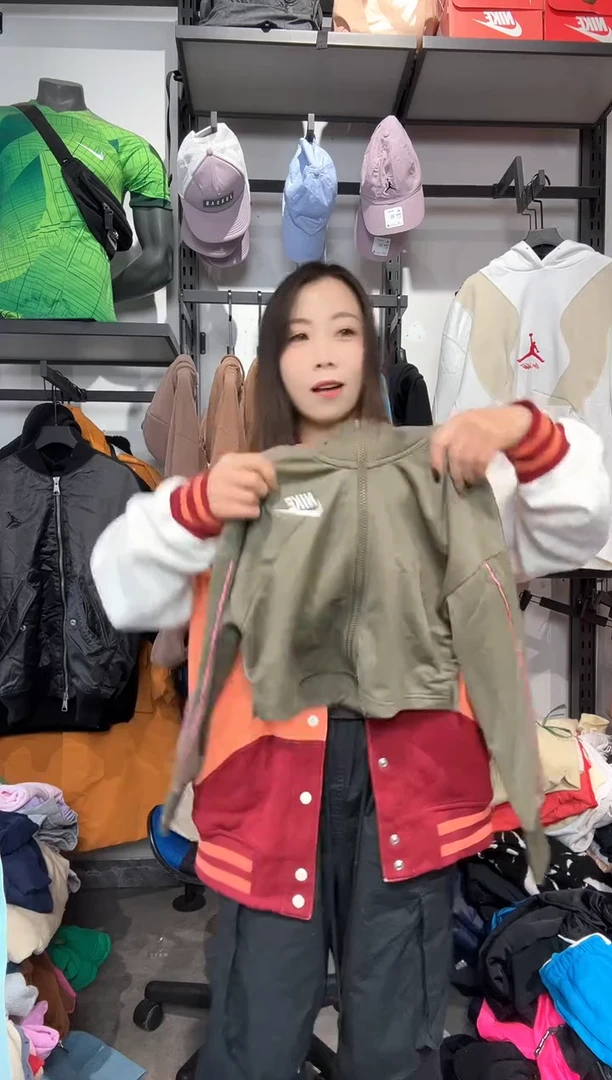 1560编码 瑕疵款直播间过款为准 尺码    身高  M