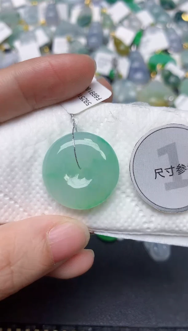 颈饰未镶嵌翡翠天然缅甸A货翡翠