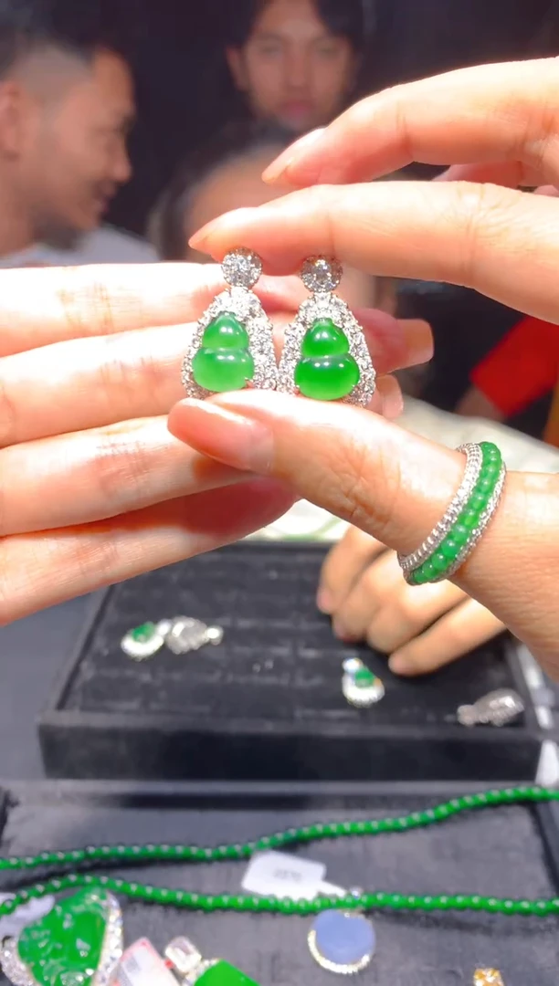 【闪购商品】定制翡翠未镶嵌158多样性发货（发其一）