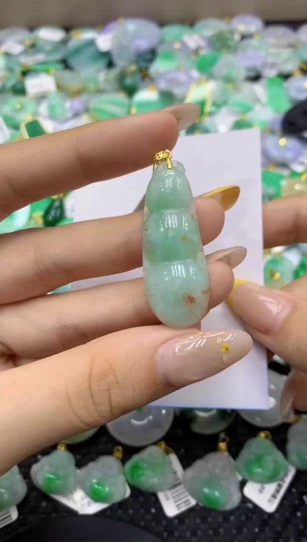 颈饰未镶嵌翡翠天然缅甸翡翠A货