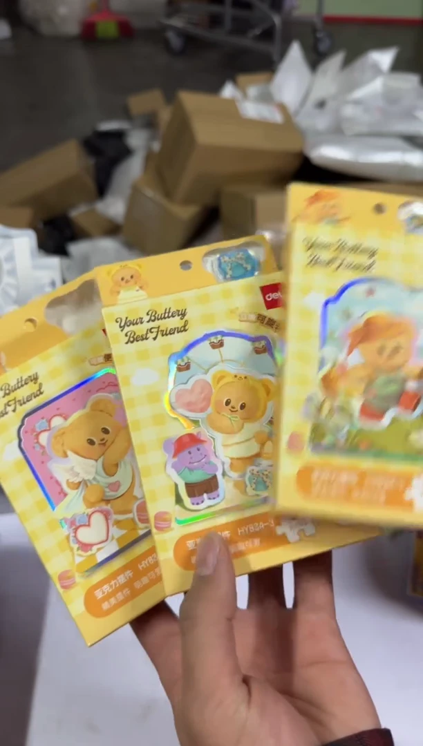 得力HY834黄油小熊-亚克力摆件(混)(盒)*1个发