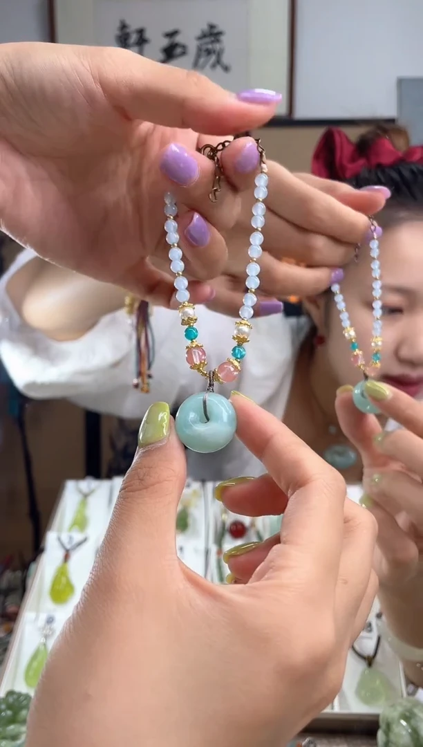 岫玉未镶嵌手链大*子多样性发货其中发一