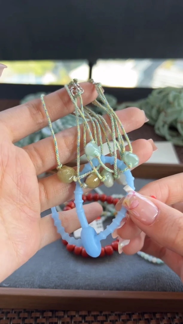 【闪购商品】翡翠手绳未镶嵌Y2多样性发一买断