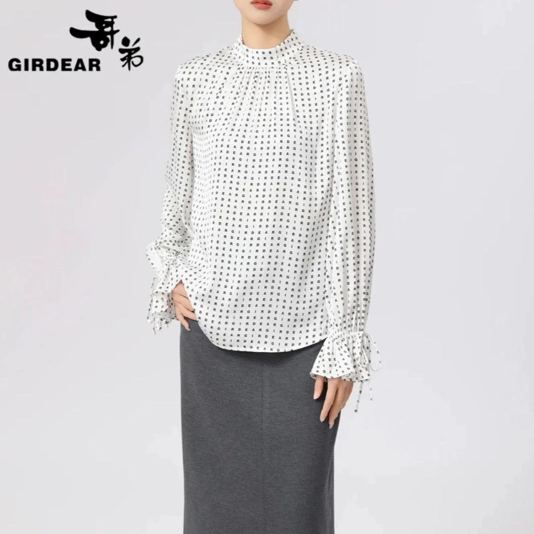 GIRDEAR/哥弟时尚气质法式立领字母印花泡泡袖衬衫130005